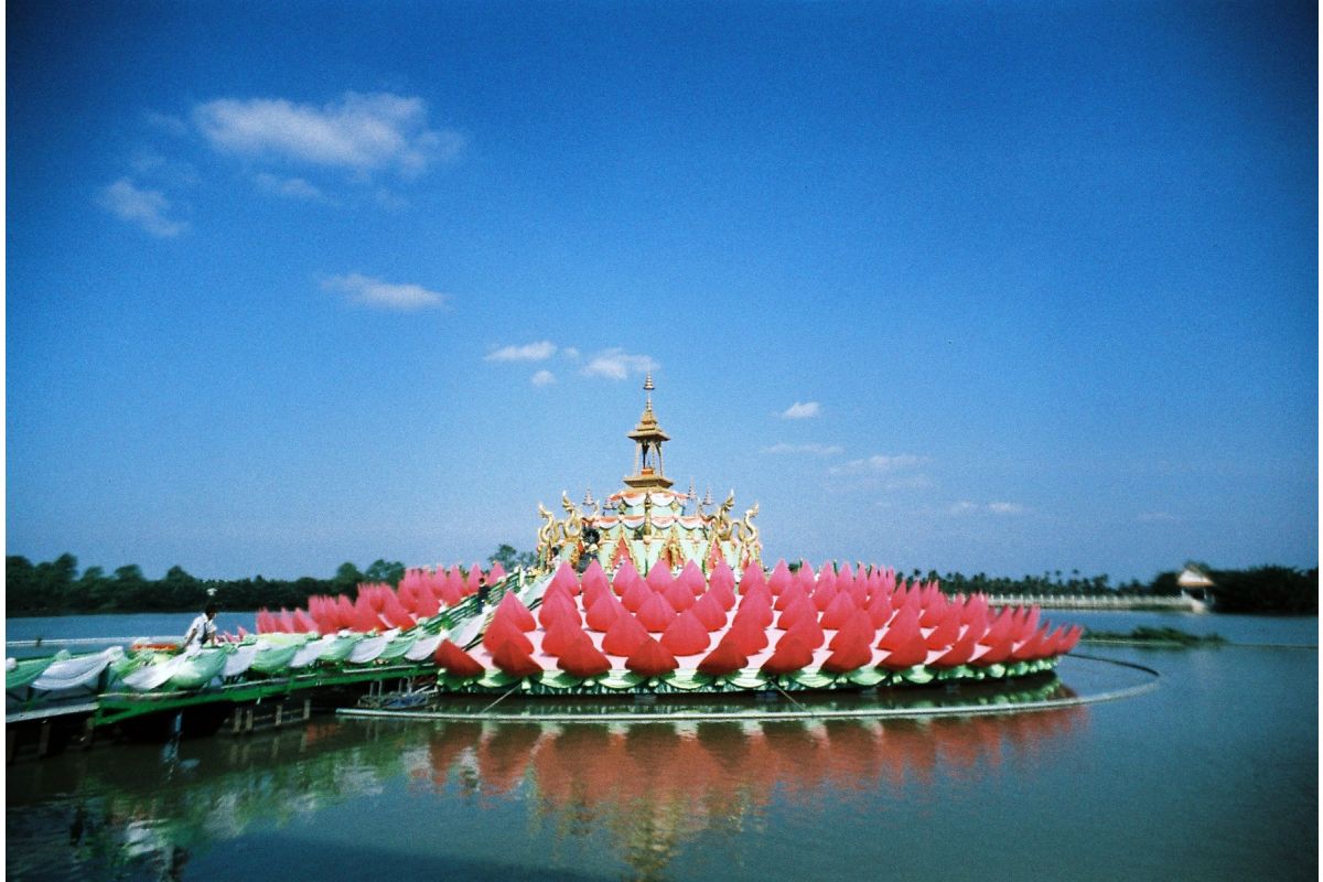 LomoChrome Color ’92 - 135 - ISO 400 - 36ex