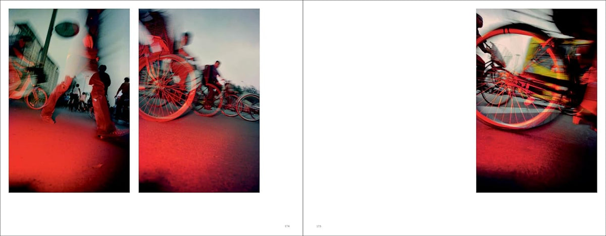 Mo Yi - Selected Photographs 1988-2003