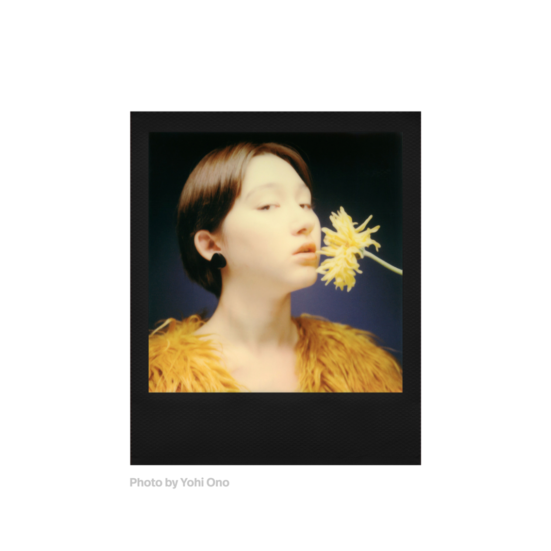 Polaroid i-Type Film | Black Frame